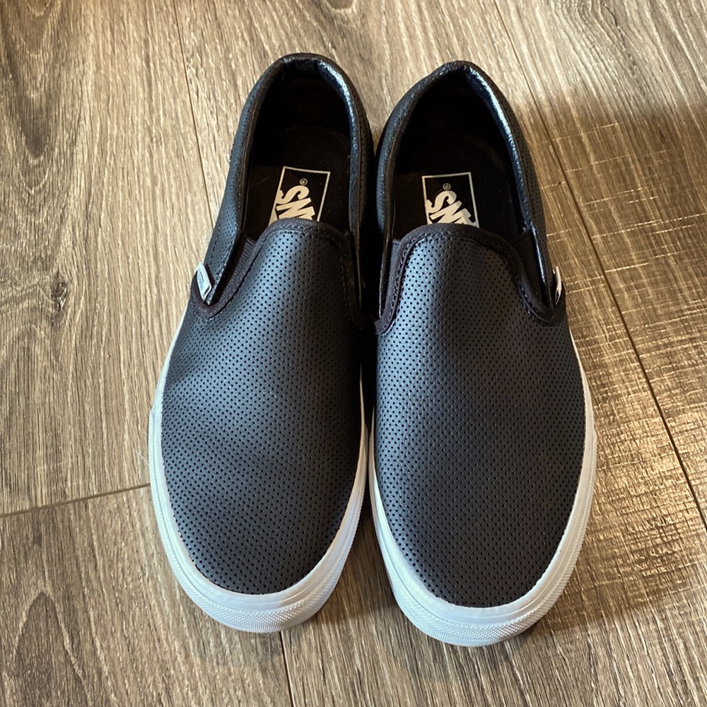 Brand New Vans Asher Slip-On Sneaker.